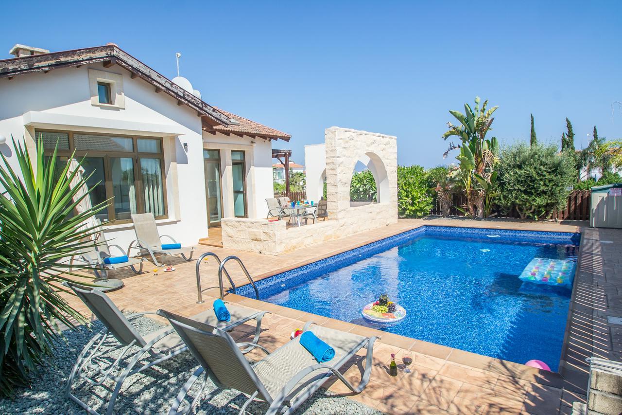 Rada'S Vacation Home ไอยานาปา ภายนอก รูปภาพ