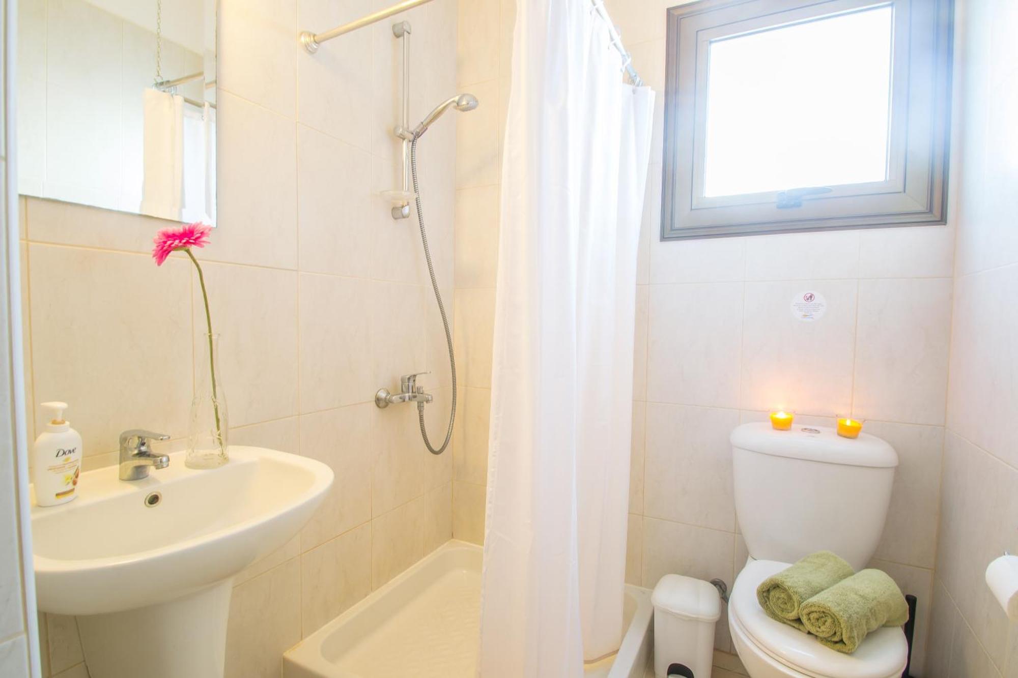 Rada'S Vacation Home ไอยานาปา ภายนอก รูปภาพ