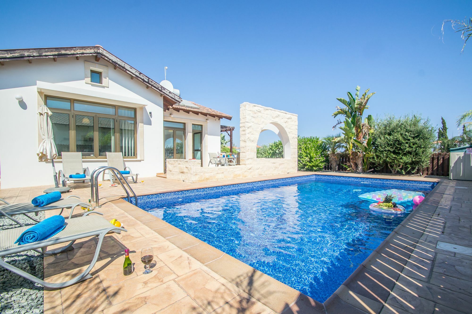 Rada'S Vacation Home ไอยานาปา ภายนอก รูปภาพ